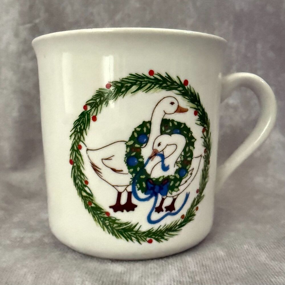 Vintage 1980s Christmas goose coffee tea mug cream 8oz country cottagecore